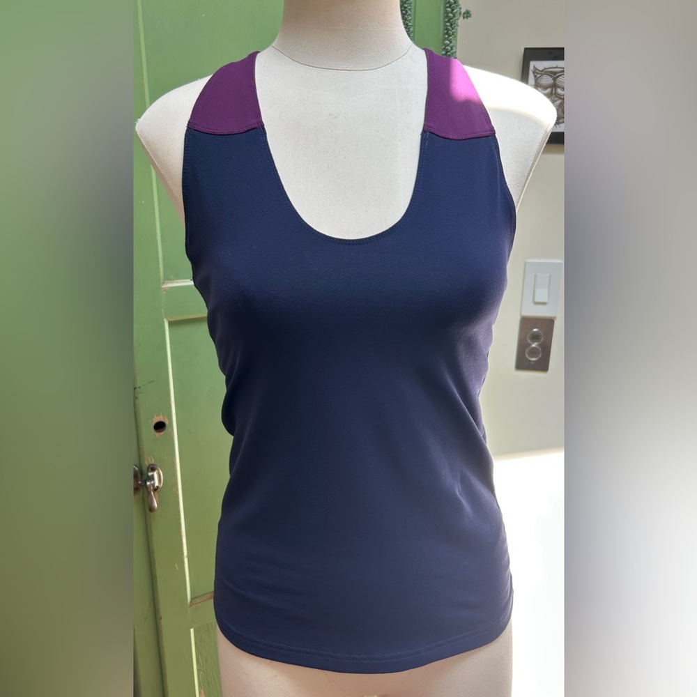 Zobha yoga top